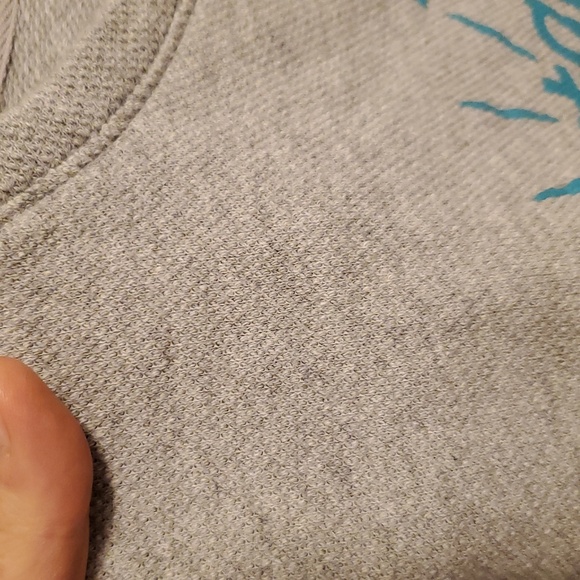 Disney Cruise Line Crewneck Sweater. Light Grey. Textured. Bahamas. Size M. - Picture 5 of 10